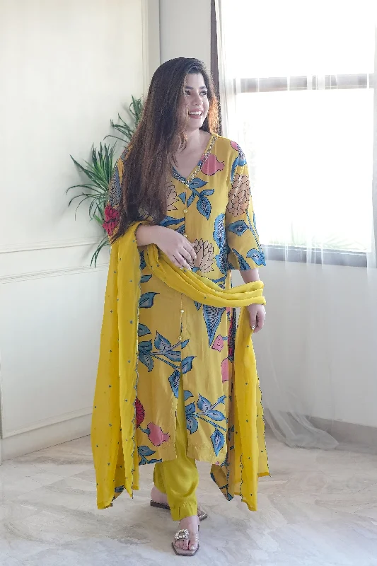 Beena Printed Yellow Suit Set