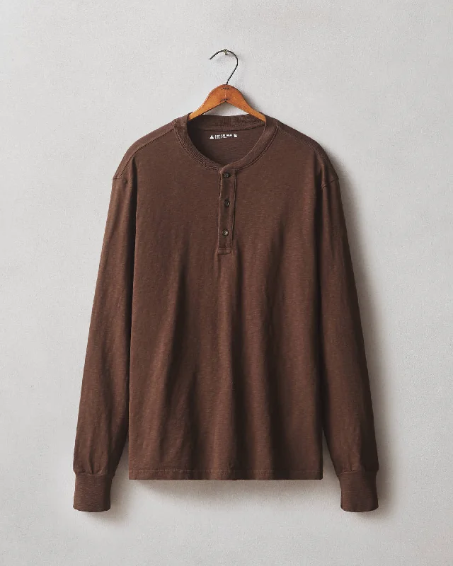 Men's Shirts with Pleated HemlinesPremium Slub Henley Tee Long Sleeve - Chicory Coffee