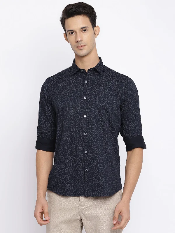 Men's Oxford Shirts for a Preppy StyleMen's Black Casual Floral Print Full Sleeve Shirt