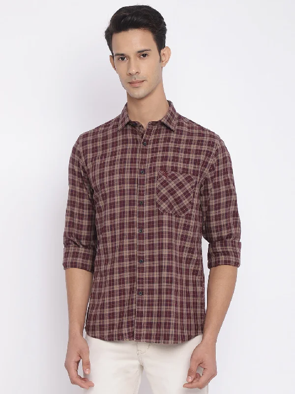 Men's Wingtip-Collar Shirts for a Classic TouchMen's Maroon Casual Medium Checks Full Sleeve Shirt