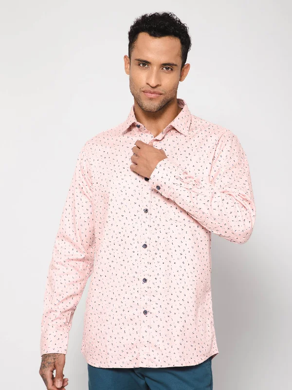 Men's Spread-Collar Shirts for a Bold StatementMen's Light Pink Casual Floral Print Full Sleeve Shirt