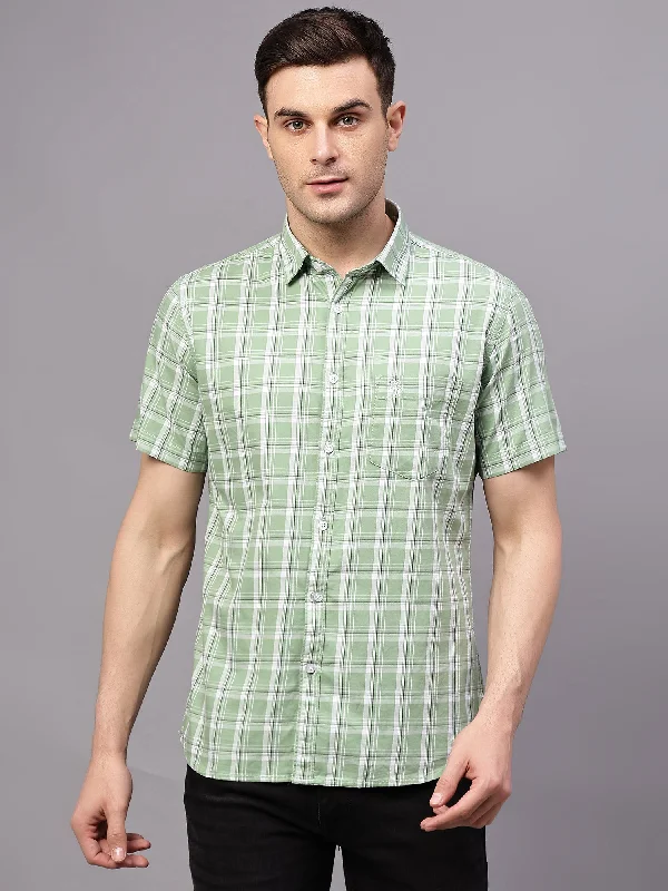 Men's Patterned Button-Down Shirts for Added InterestMen's Green Casual Medium Checks Half sleeve Shirt