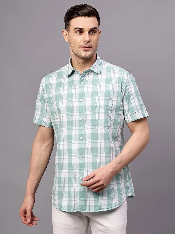 Men's Pattern Mixing Shirts for Creative StyleMen's Turquoise Casual Big Checks Half sleeve Shirt