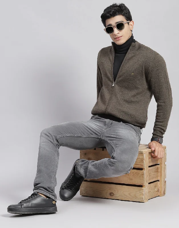 Men's Sweaters with Button CuffsMen Olive Solid Stand Collar Full Sleeve Pullover